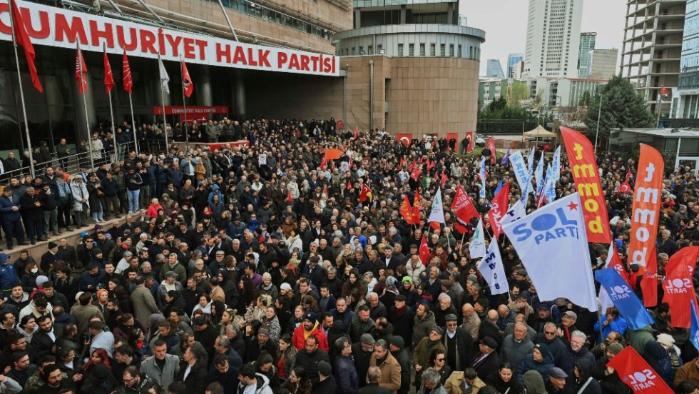 Tourkia_sygkentroseis_Imamoglou_1020_1