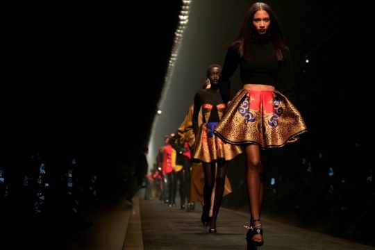 prada_Versace_1020
