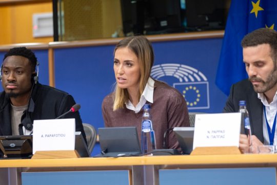 Aπό αριστερά: Θανάσης Αντετοκούνμπο, Αθηνά Παπαφωτίου, Νίκος Παππάς
