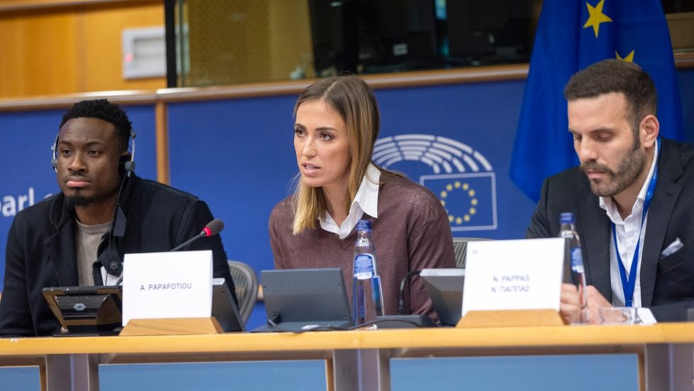 Aπό αριστερά: Θανάσης Αντετοκούνμπο, Αθηνά Παπαφωτίου, Νίκος Παππάς