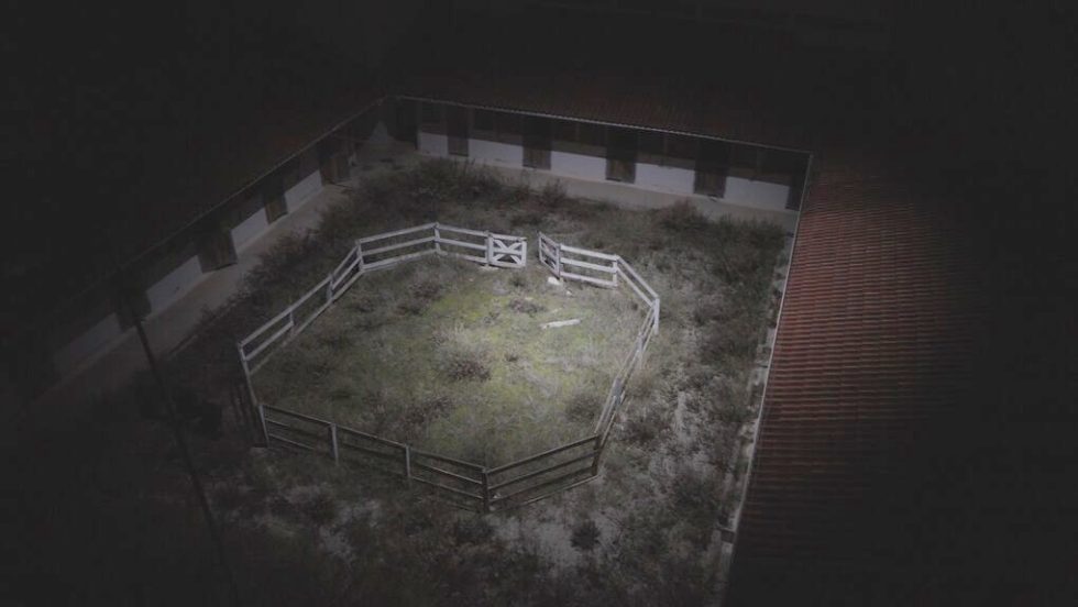 Τζάνις Ράφα «The Absence of your Body has Shaped the Spectacles of our Past », 2025 (video still). Ευγενική παραχώρηση του καλλιτέχνη. Παραγωγή του ΕΜΣΤ