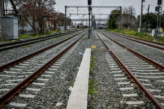 Αφησαν ανασφάλιστα τα υπηρεσιακά αυτοκίνητα του ΟΣΕ