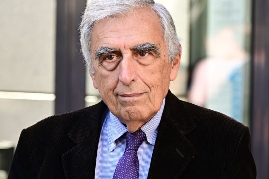 Υποκλοπές: Αιχμές Μενουδάκου για Τζαβέλλα - «Οι δικαστές δεν πρέπει να κάνουν χάρες στην κυβέρνηση»
