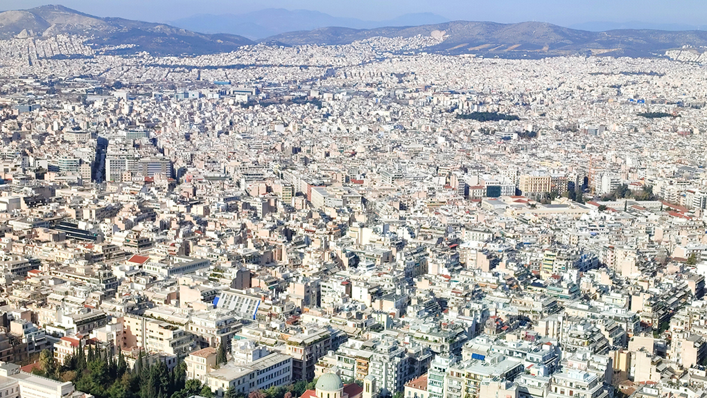 Οσμή αερίου: Γιατί δεν γνωρίζουμε ακόμα την προέλευση του φαινομένου – Οι μετρητές, τα σωματίδια και ο Σαρωνικός [βίντεο]