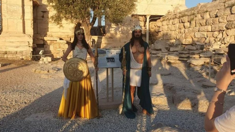 Σοου προς τιμήν Ινδών επιχειρηματιών στην Ακρόπολη