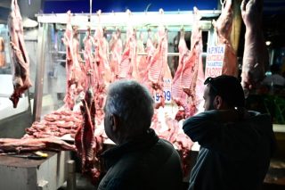 Καταναλωτές στην αγορά