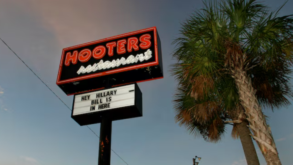 hooters