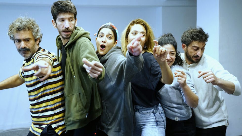 parastasi-guest stars