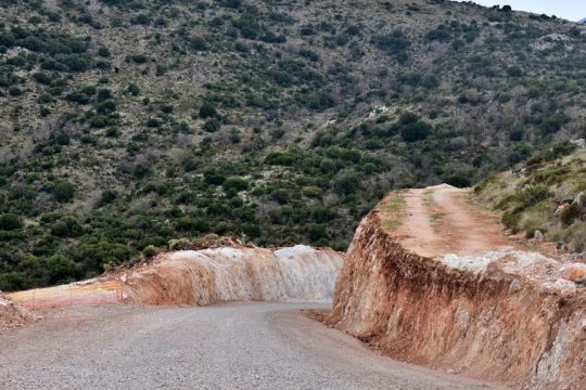 Καταστροφικές εργασίες για τον αιολικό σταθμό της Amazon