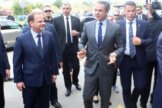 Από την επίσκεψη του Κυριάκου Μητσοτάκη και του Κώστα Καραμανλή στο σταθμό των "ΚΤΕΛ ΜΑΚΕΔΟΝΙΑ" το 2020