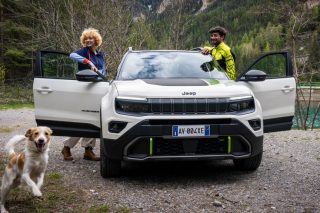 JEEP AVENGER 4xE