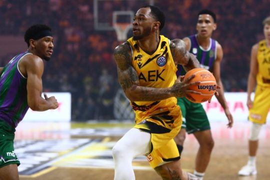 AEK_mALAGA_bcl_1020_1