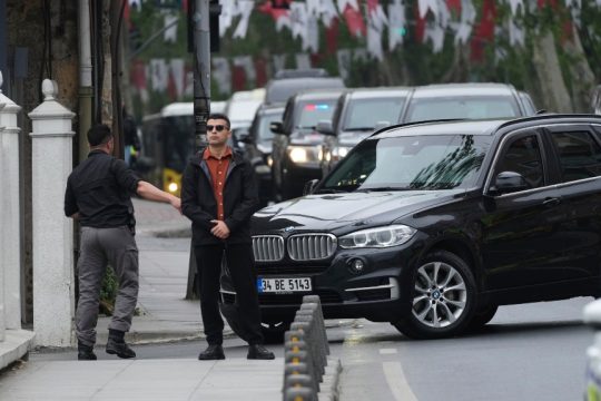 Δεύτερος γύρος των συνομιλιών μεταξύ Μόσχας και Κιέβου στην Κων/πολη