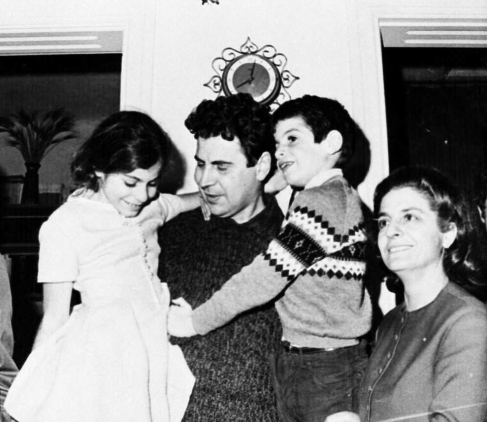 Μίκης, Μαργαρίτα, Γιώργος και Μυρτώ