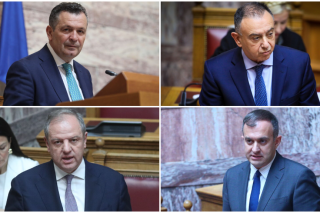Πάνω αριστερά: Ο υφυπουργός Ψηφιακής Διακυ­βέρνησης Χρήστος Μπουκώρος | Πάνω δεξιά: Ο υφυπουργός Αγροτικής Ανάπτυξης Χρήστος Κέλλας | Κάτω αριστερά: Ο υφυπουργός Αγροτικής Ανάπτυξης Διονύσης Σταμενίτης | Κάτω δεξιά:  Ο υφυπουργός Εξωτερικών Τάσος Χατζηβασιλείου