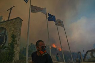 Καταστροφικές πυρκαγιές στην Κύπρο