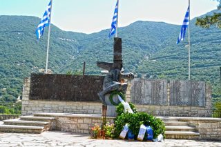 Μνημείο στη μνήμη των θυμάτων της ναζιστικής θηριωδίας στη Μουσιωτίτσα