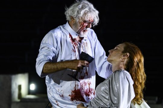Νίκος Καραθάνος, Στεφανία Γουλιώτη