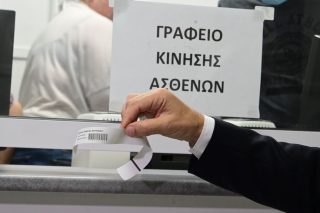«Bραχιολάκια», το νέο μέτρο «ηλεκτρονικής ιχνηλάτησης των ασθενών»