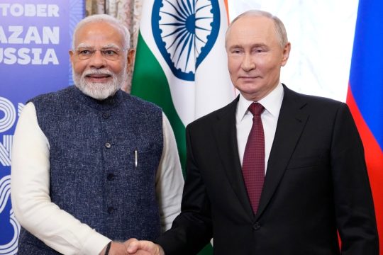 Modi_Putin_1020