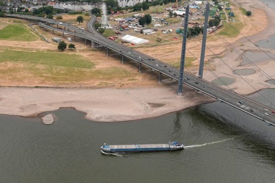 Vessels_Rhine_1020