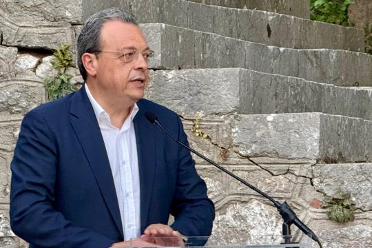 Σωκράτης Φάμελλος - Μίκης