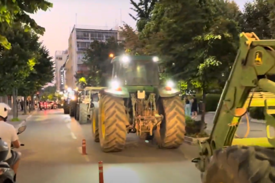 αγρότες, τρακτέρ