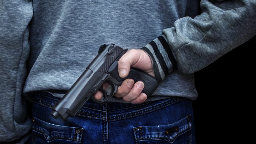 Ελεύθερος ο πατέρας του 14χρονου μαθητή με το όπλο
