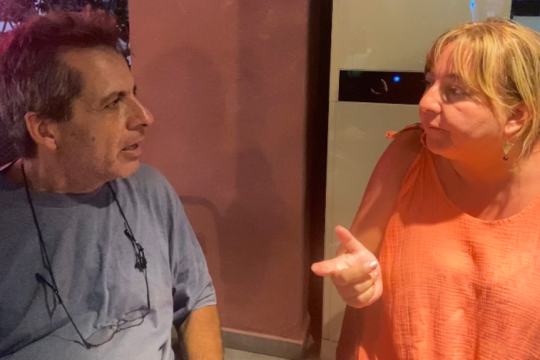 H Χρυσή Καραπαναγιώτη με τον συντάκτη της «Εφ.Συν.», Σπύρο Τσάμη