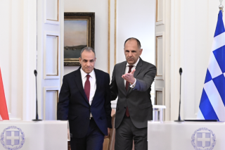 ο Γιώργος Γεραπετρίτης με τον Μπαντρ Αμπντελάτι