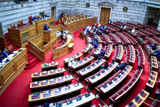 Vouli_Syzitisi_Pi8arxiko_Dimosioi_Ypalliloi_1020_1