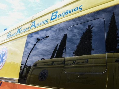 Μάχη για τη ζωή του δίνει 12χρονος μετά από τροχαίο με πατίνι στον Ασπρόπυργο