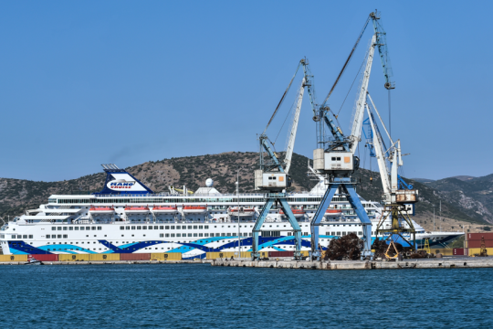 το κρουαζιερόπλοιο Crown Iris