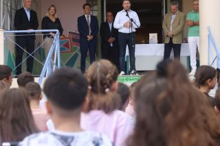 Στον αγιασμό δημοτικών σχολείων στη Θεσσαλονίκη παρέστη χθες ο πρόεδρος του ΠΑΣΟΚ, Νίκος Ανδρουλάκης