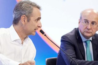 Ο πρωθυπουργός Κυριάκος Μητσοτάκης και ο αντιπρόεδρος της κυβέρνησης Κωστής Χατζηδάκης στο Μέγαρο Μουσικής Θεσσαλονίκης