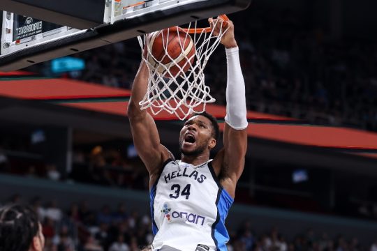 antetokounbo_1020