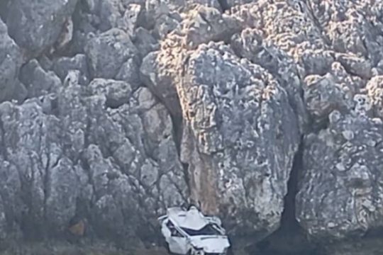 ​​Kefalonia_Troxaio_Vraxoi_1020_1
