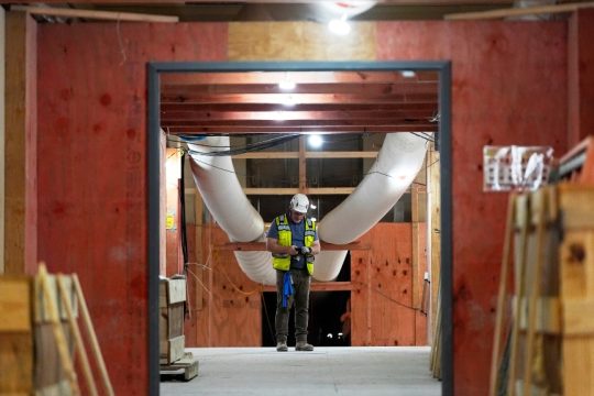 USA_worker_1020