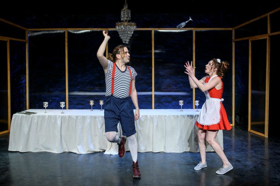 viktor - theatro stathmos