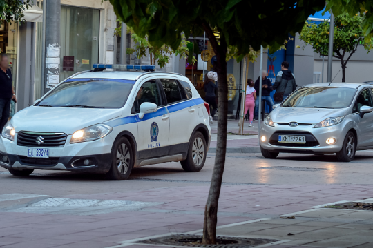Υπόθεση ομηρίας στο Αίγιο: Του επιτέθηκαν, τον ξυλοκόπησαν και τον εγκατέλειψαν έξω από νοσοκομείο