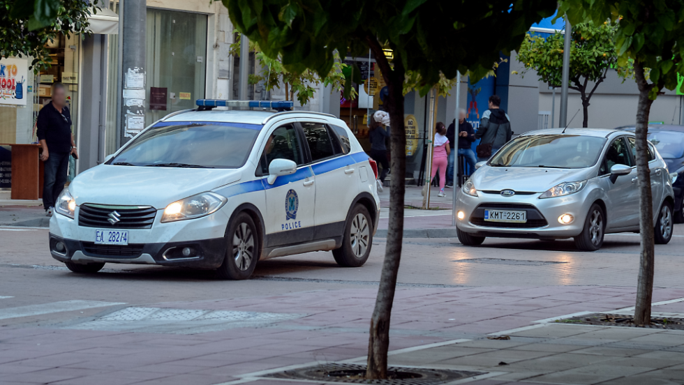 Υπόθεση ομηρίας στο Αίγιο: Του επιτέθηκαν, τον ξυλοκόπησαν και τον εγκατέλειψαν έξω από νοσοκομείο