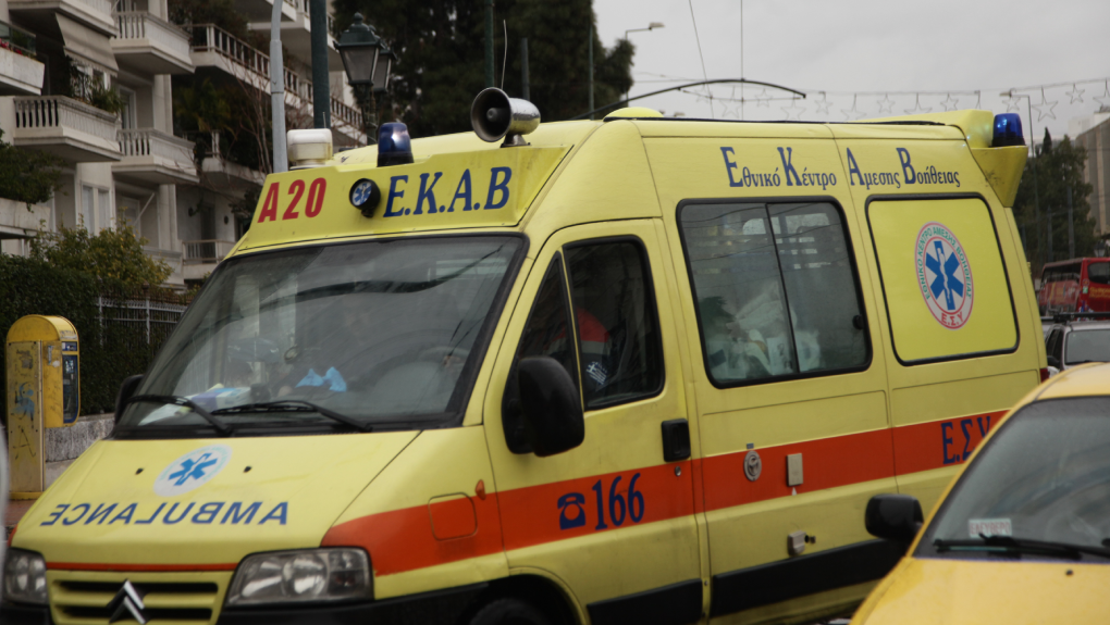 Χαλκιδική: Καραμπόλα με τρία οχήματα – Στο νοσοκομείο τρία παιδιά