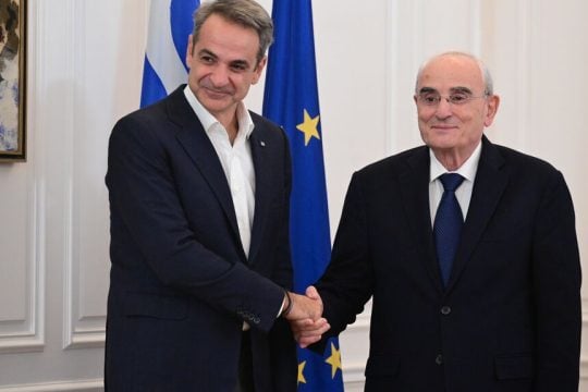Από τη χθεσινή συνάντηση του Κυρ. Μητσοτάκη με τον υπουργό Αμυνας του Λιβάνου Μισέλ Μινάσα, στο Μέγαρο Μαξίμου