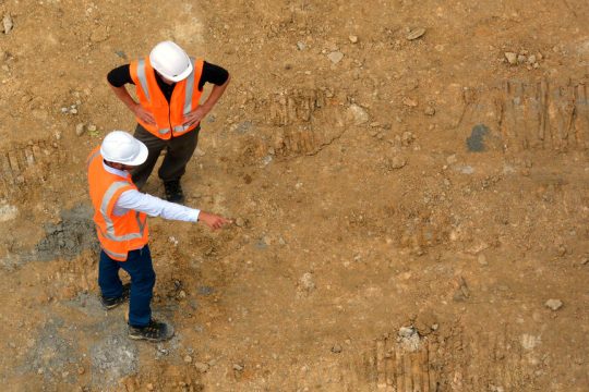 Πότε καταβάλλεται το αδειοδωρόσημο Πάσχα σε εργατοτεχνίτες οικοδόμους