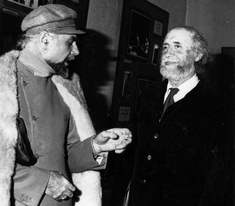 Με τον Γιάννη Τσαρούχη