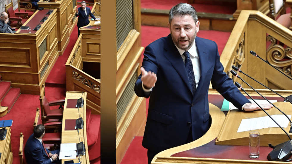 Χαρακτηριστικό ενσταντανέ της επίθεσης του Ν. Ανδρουλάκη στον κυβερνητικό εκπρόσωπο, Π. Μαρινάκη
