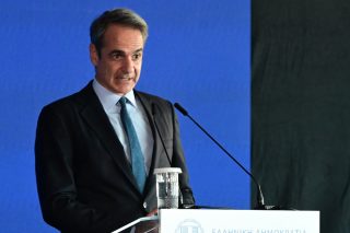 Mitsotakis_Ypourgeio_Tourismou_1020_1