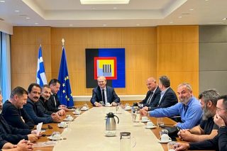 Από τη συνάντηση του Κωστή Χατζηδάκη και του Κώστα Τσιάρα με αγροτοκτηνοτρόφους και μελισσοκόμους από την Κρήτη, στο Μέγαρο Μποδοσάκη