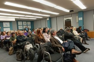 Από τη φετινή 24η Ετήσια Στρογγυλή Τράπεζα κατά των Διακρίσεων του κέντρου «Αντιγόνη» σε αίθουσα της ΕΣΗΕΑ