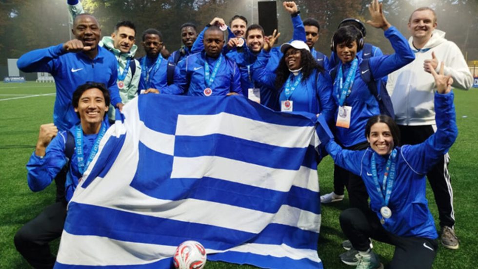 Η κατάκτηση της τρίτης θέσης στο πρόσφατο Unity Euro Cup 2025 από την Εθνική Ομάδα Προσφύγων δεν έτυχε ιδιαίτερης προβολής από τα ελληνικά μέσα ενημέρωσης